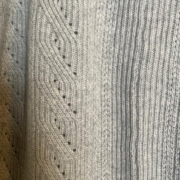 CASHMERE SPLIT NECK CAPLET- NEIMAN MARCUS - Picture 5 of 6